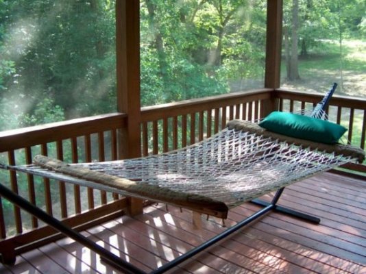 hammock-on-the-screened-porch-blairsville-united-states+1152_13415406050-tpfil02aw-4271.jpg
