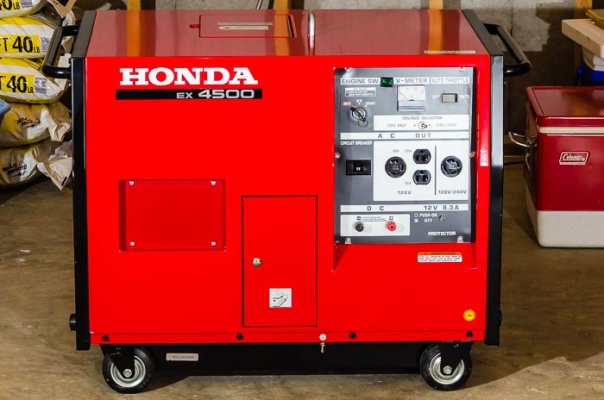 Honda generator (1 of 2).jpg