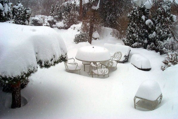 patio-snow.jpg