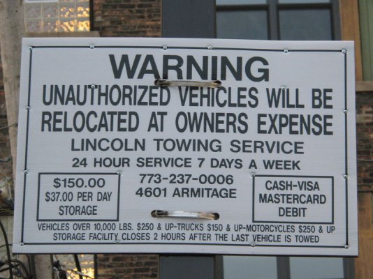 800px-20070822_Lincoln_Towing_Sign_w_new_prices.jpg
