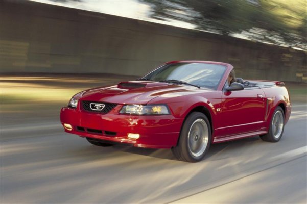 2002-Ford-Mustang-Conv-02-800.jpg