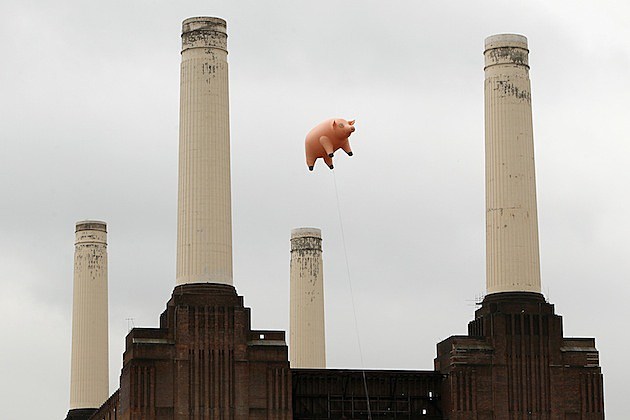 Pink-Floyd-Battersea-Power-Station-pig-Animals.jpg