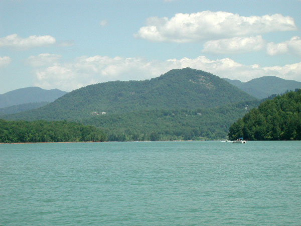 Lake-Chatuge.jpg