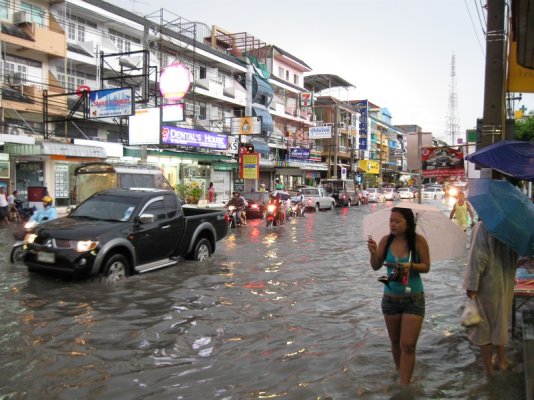 Pattaya_Flood_9.jpg