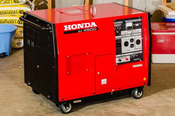 Honda generator (2 of 2).jpg