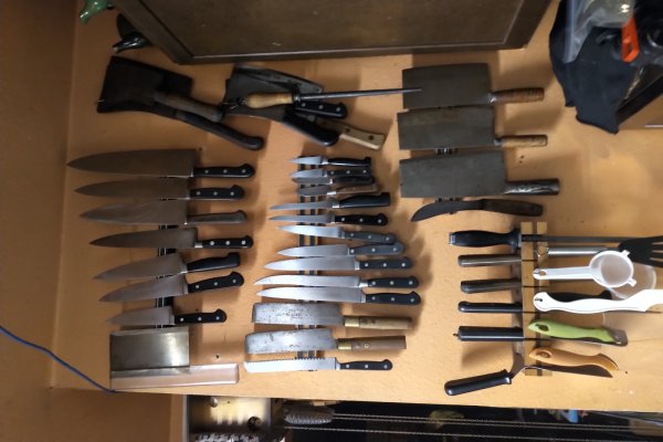 Kitchen Knives.jpg