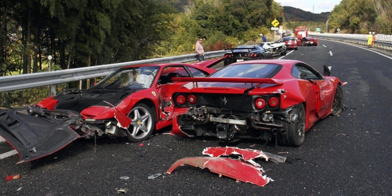 Ferrari Crash 3.jpg