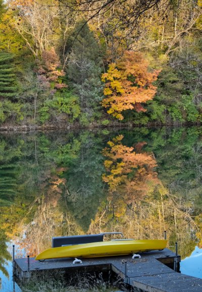 kayak in fall color.jpg