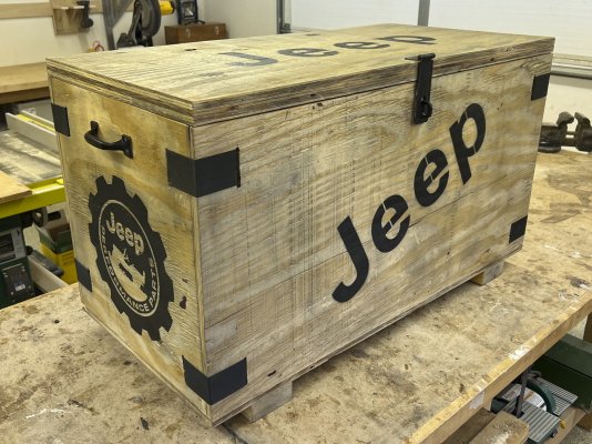 jeep crate 2.jpg