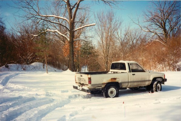 Toyota truck in snow.jpg
