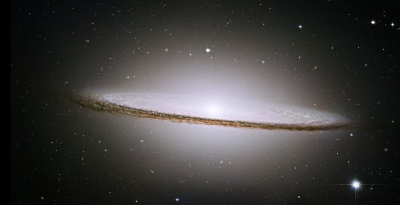 Sombrero_Hubble.jpg