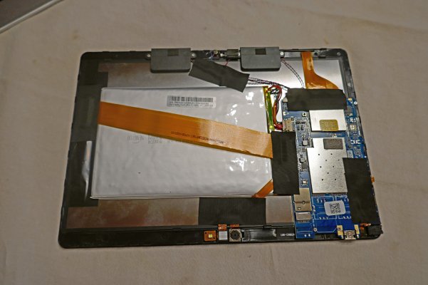 2024-03-24 124204 - Attempting to replace battery in Dragontouch Tablet.jpg