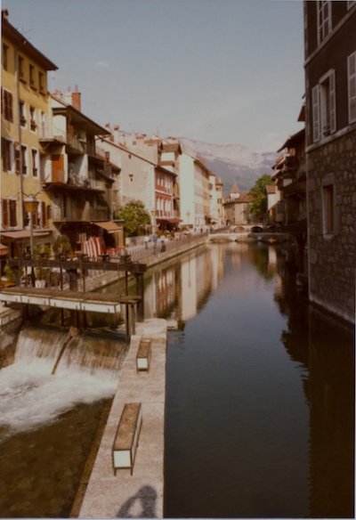 Annecy canals.jpg