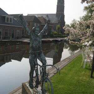 Cyclist Statue 4-30-09