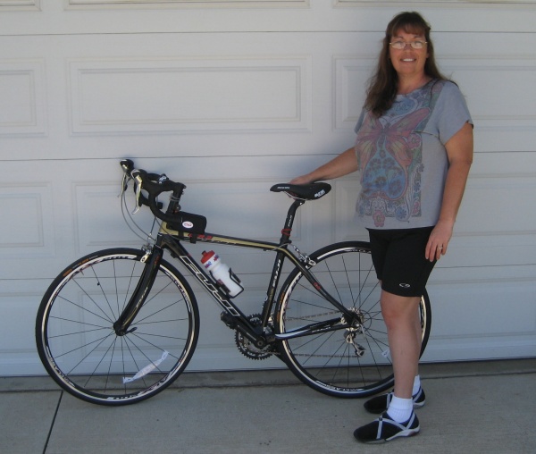 July 27, 2009 - I am LOVING my new bike:  '09 Fuji CCR3, carbon fiber.