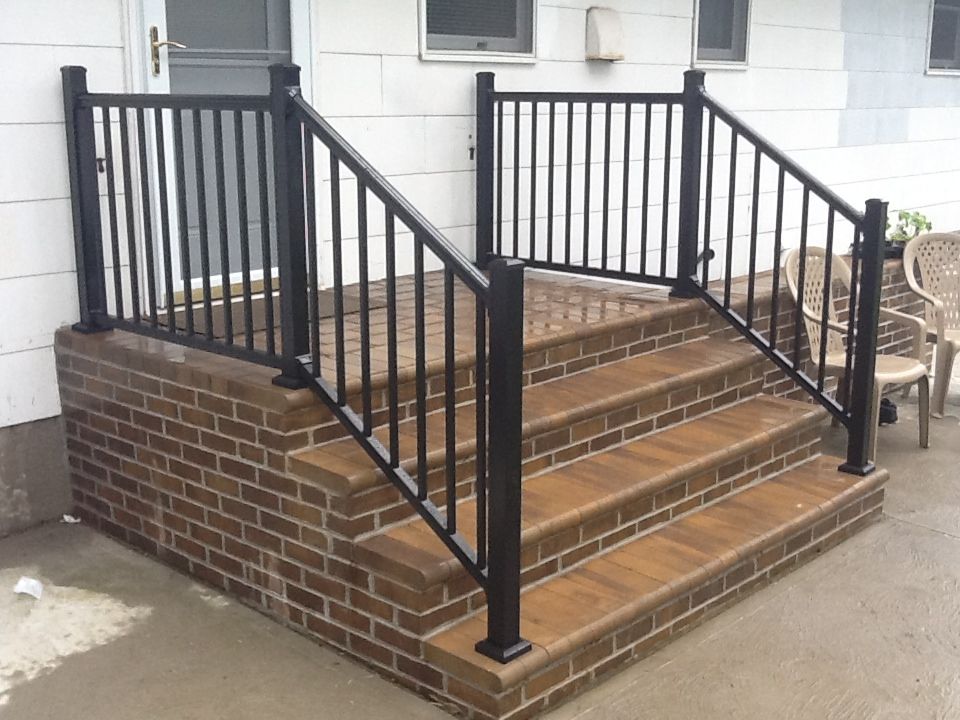 lrg_aluminum-stoop-handrail.JPG
