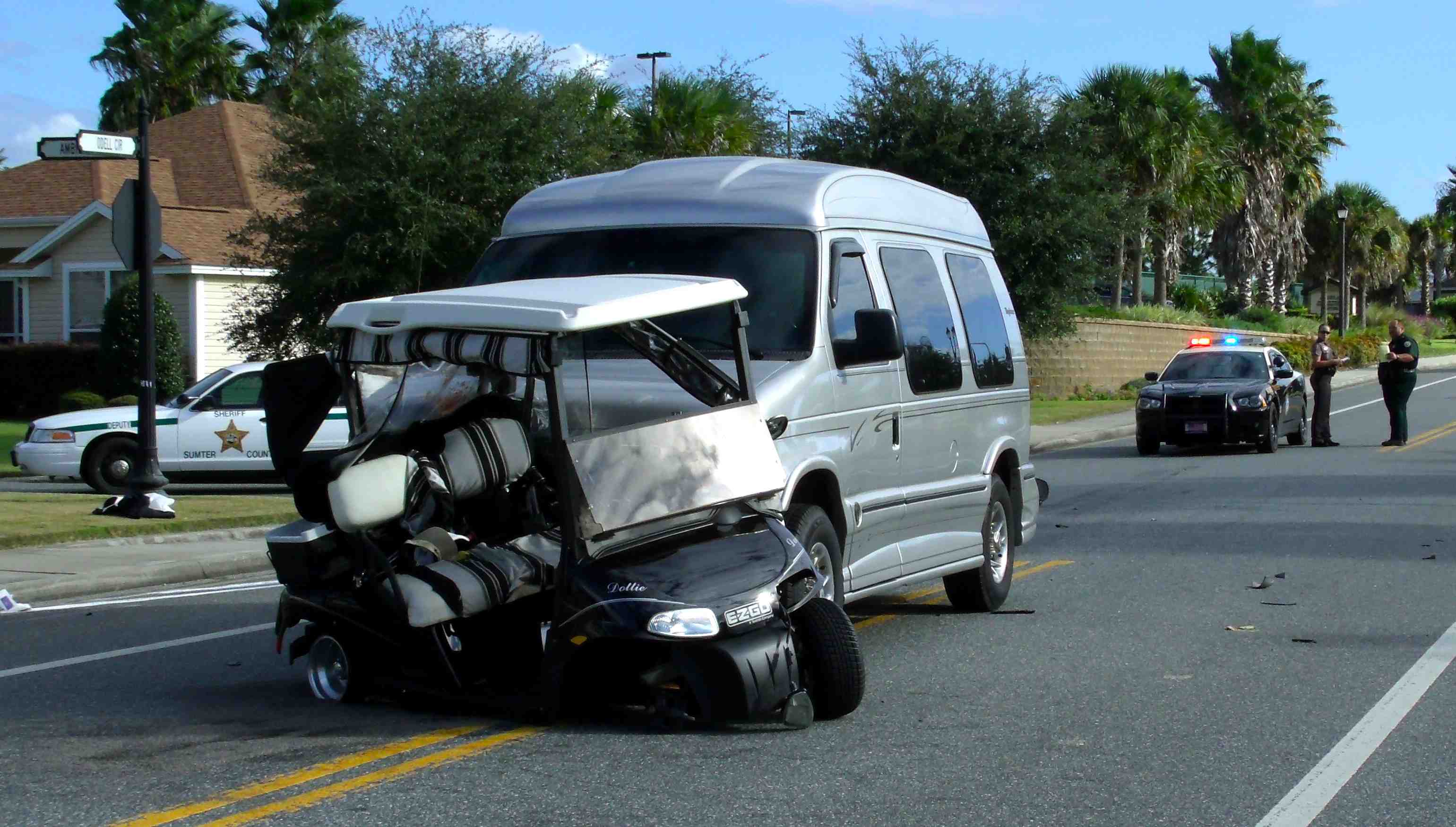 Golf-cart-accident.jpg