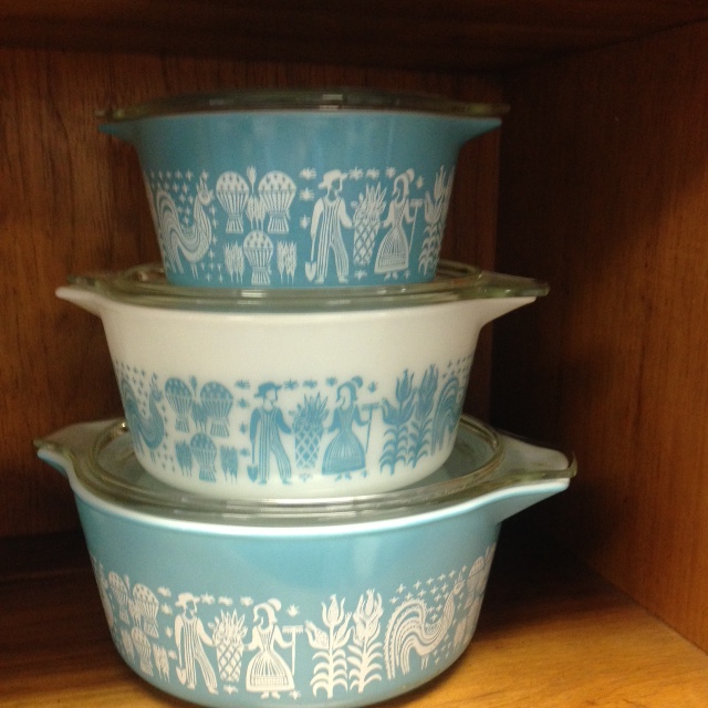 pyrex-turquoise-amish-butterprint-stacked.jpg